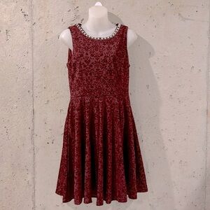 NWT - Doe & Rae Burgundy Jeweled Neck Sleeveless Cocktail Dress - Size M
